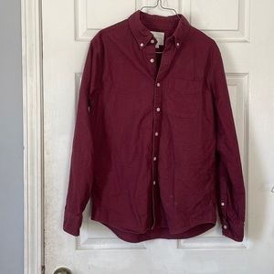 American Eagle outfitters burgundy red collared button up button down shirt sz S